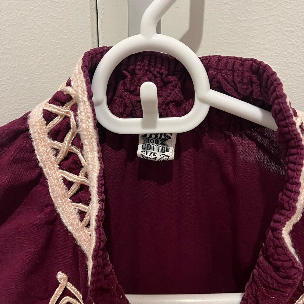 Embroidered Maroon caftan vintage used as is - Picture 2 of 6